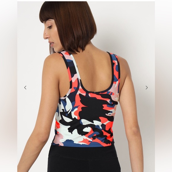 NEW BALANCE
Printed Scoop-Neck Tank Top - Picture 2 of 7